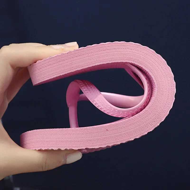 New Arrival Solid color anti slip casual couple slider womens summer beach slider outdoor womens flip breathable beach sandals T250108