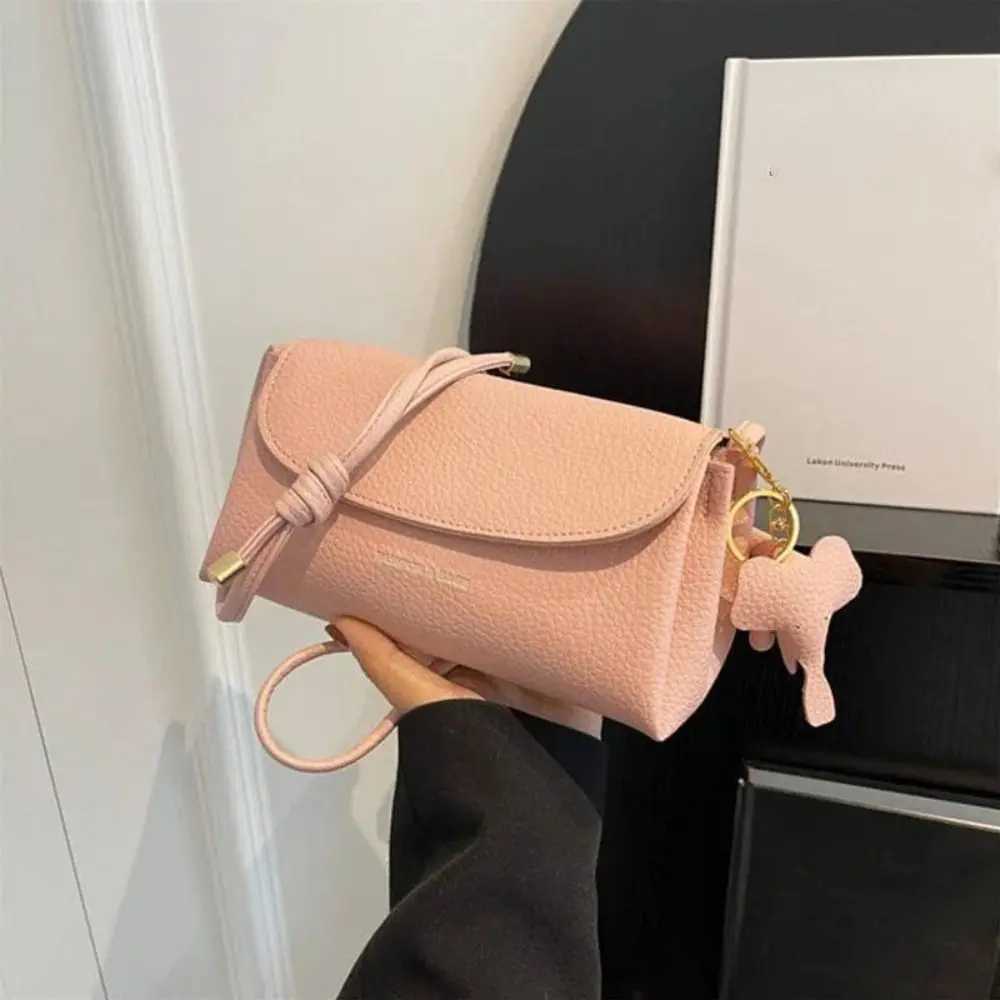 PU Shoulder Bag New with Elephant Pendant Fiable Womens Bags Solid Color Crossbody BagsXJ250108