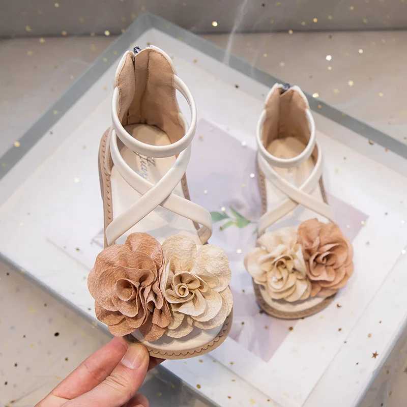Fashionable womens sandals summer new princess shoe flower comfortable anti slip girls shoes temperature classic flat shoes W250108
