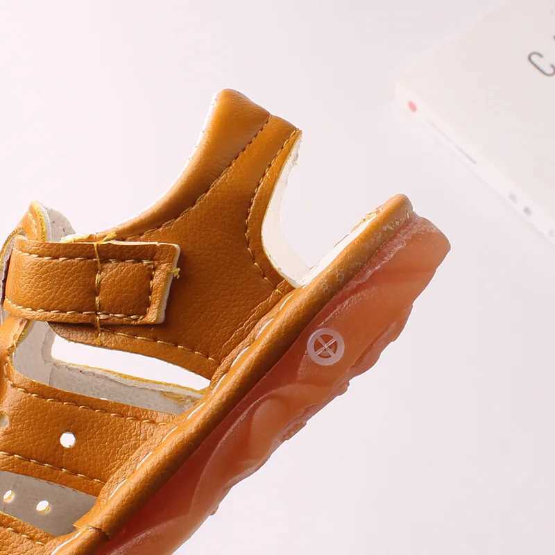 Baby sandals with sound for boys summer cut breathable childrens shoes soft and non slip round toes first mover W250108