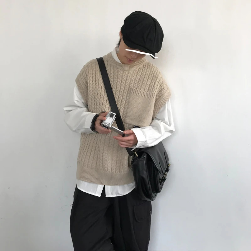 Sweater Vest Men Simple Casual Autumn Winter Round Neck Sleeveless Jacquard Solid Color Japanese Style Male Retro Warm Loose 250107