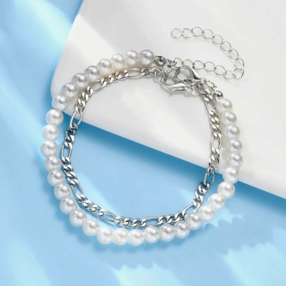 New Fashion Imitation Pearl Chain Bracelet Men Handmade Classic Figaro Chain Bracelet For Men Jewelry GiftsXJ250109