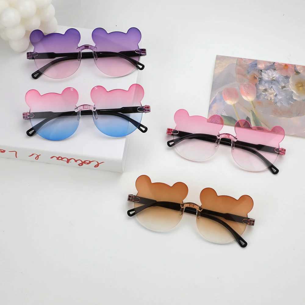 Childrens Cute Bear shaped Gradient Sunglasses Fashion Outdoor UV400 Sunglasses Baby Girls Sun Protective Glasses Childrens Sunglasses W250109