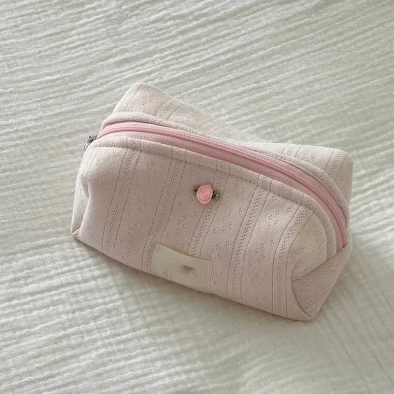 1-piece fashionable cosmetic case Elegant and simple flower lipstick bag Portable large capacity headset cable storage bag W250109