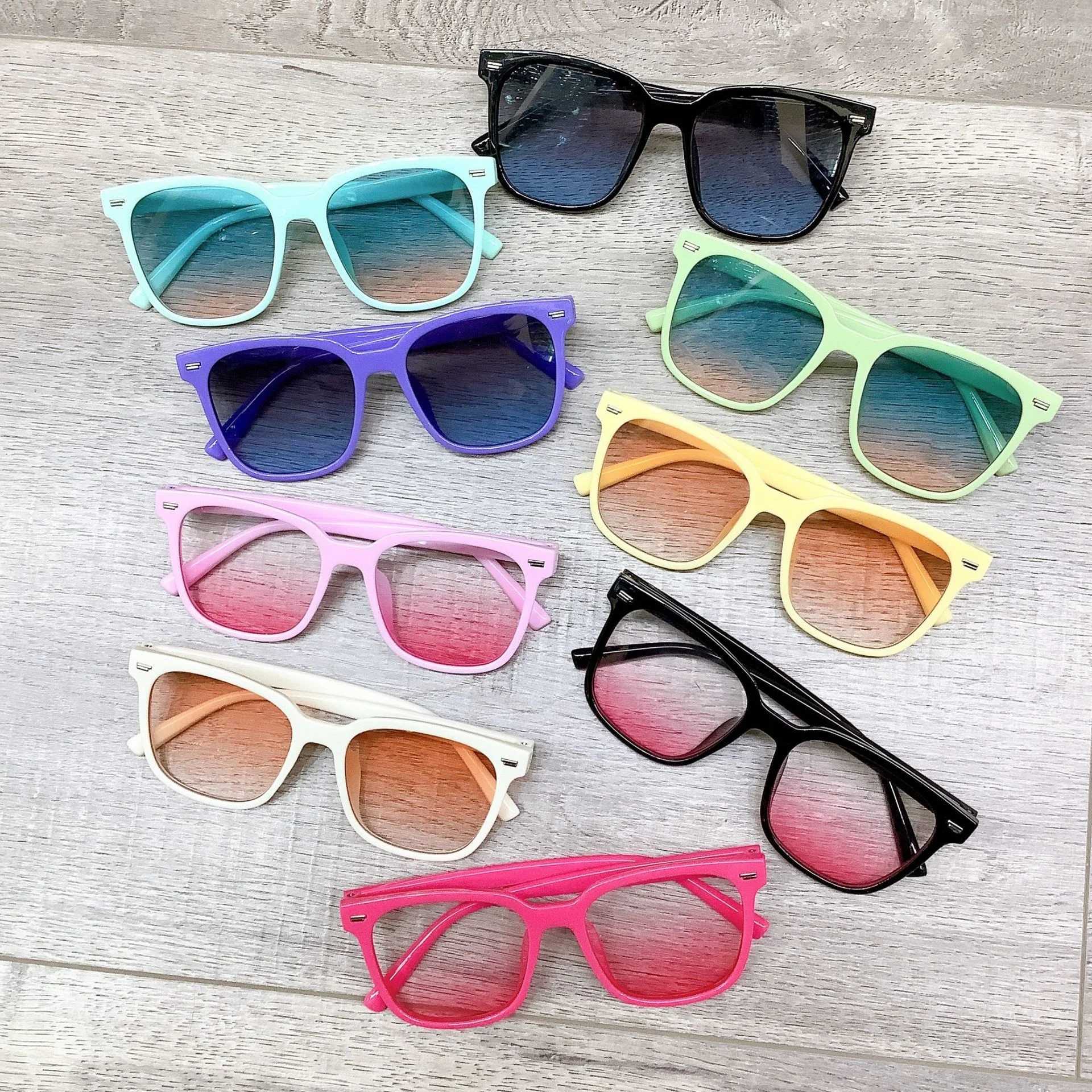 Childrens Sunglasses Fashion Classic Trendy Boys and Girls Sunglasses UV Glasses W250109