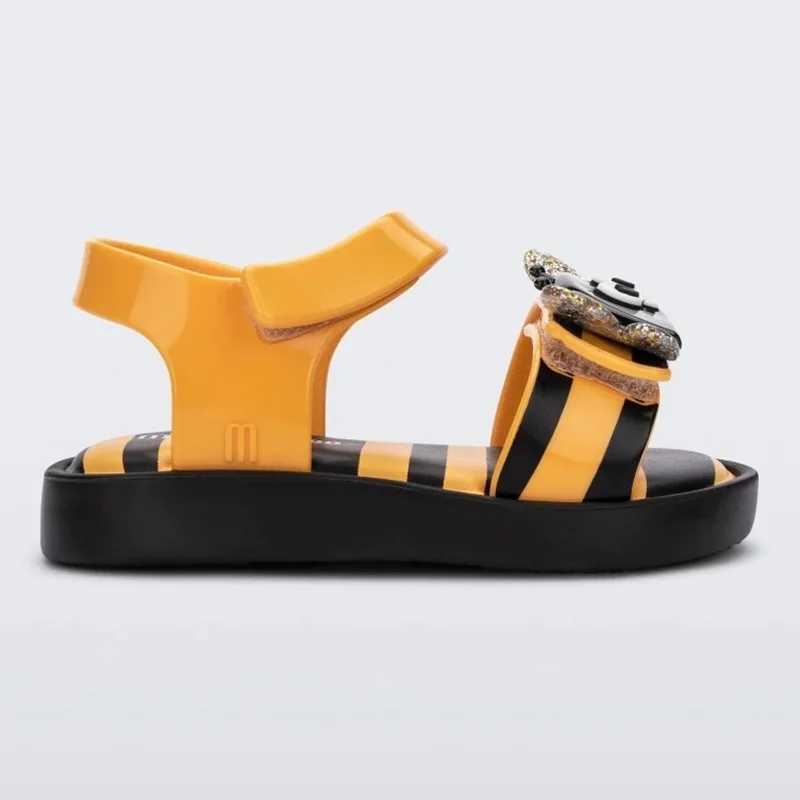 Hot selling new childrens jelly shoes summer 2024 boys and girls lightweight sandals baby cute beach shoes MN069 W250108