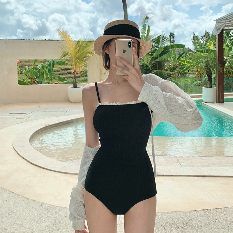 2025 New Black French Minimalist Triangle Designer Conservative Strap Pants Collection Tight Hot Spring Resort jumpsuit