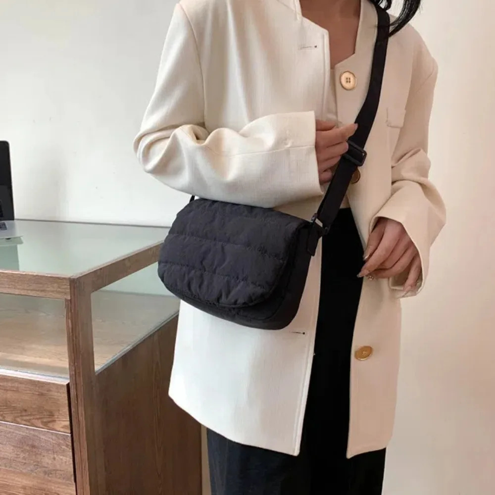 Square Quilted Cotton Shoulder Bag Nylon Wide Straps Puffer Tote Lightweight Flip Up Puffy Handbag Women 250107