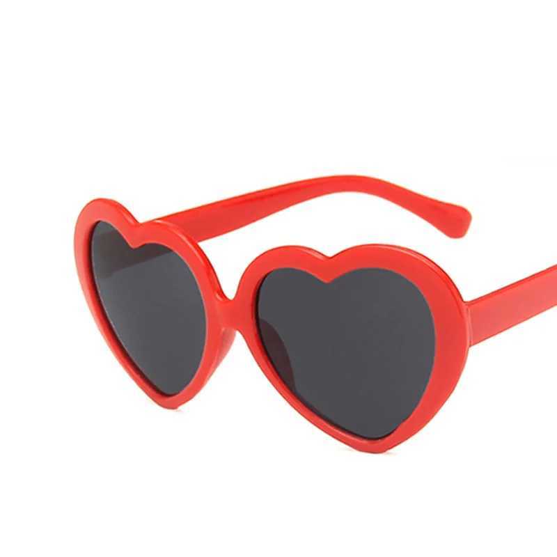 2023 Fashion Heart shaped Childrens Sunglasses Black Red Small Frame Sunglasses Retro Boys Girls Children Oculos de Sol W250109