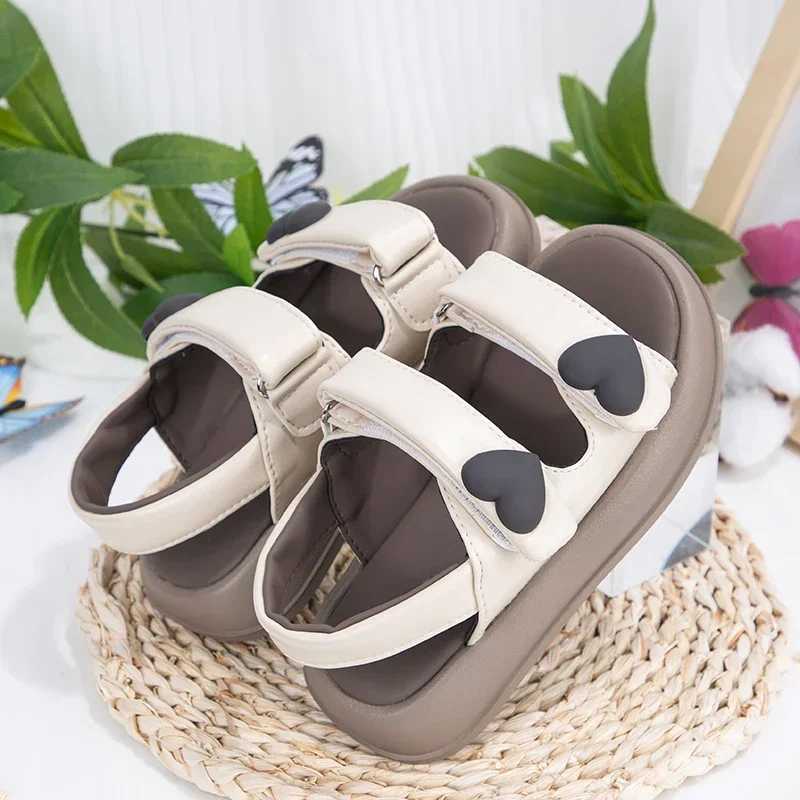 Childrens Summer Sandals Open Toe Cute Girl Princess Dress Sandals Fashion Heart shaped Childrens Open Toe Beach Sandals Soft Bottom W250108