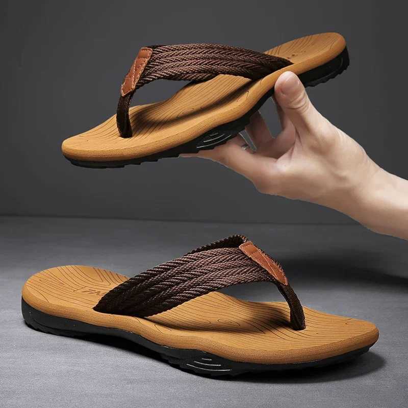 New Arrival Mens flip cover summer beach flip cover mens casual breathable thick beach mens slide cover outdoor slide cover Zapatillas Hombre T250108