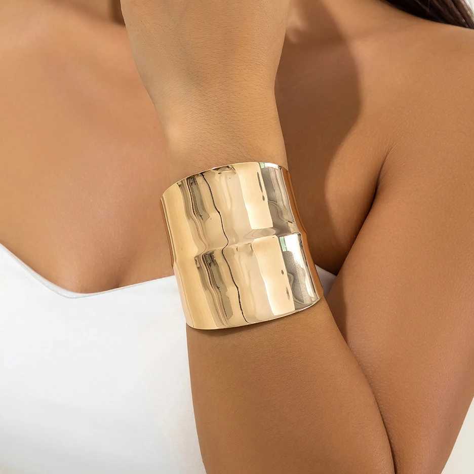Punk Smooth Heavy Metal Chunky Open Cuff Bangles for Women Fashion Statement Goth Big Arm Bracelet Grunge Jewelry Steampunk MenXJ250109
