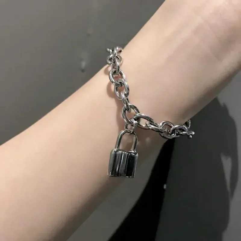 Punk Stainelss Steel Lock Pendant Bracelet Wristband Chunky Link Chain Gothic Lock Bangles for Women Men Fashion Jewelry S485XJ250109