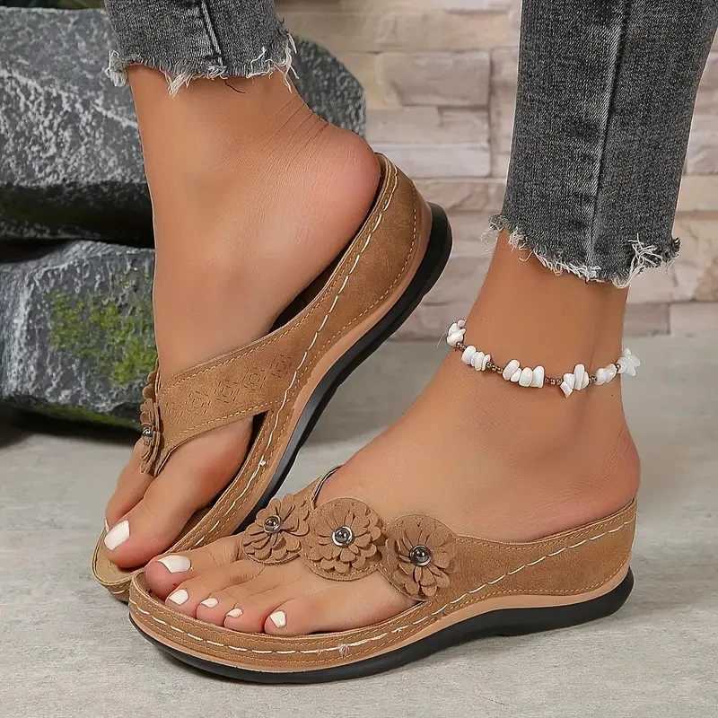 New Arrival Fashionable and elegant floral knot lightweight thick soled sandals for summer leisure breathable outdoor slippers shoe size 35-43 T250108