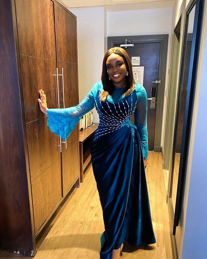 Navy Blue Mermaid Prom Dress: Lace, Beaded Veet, Formal Evening Gown for Special Ocns, Plus Size Available