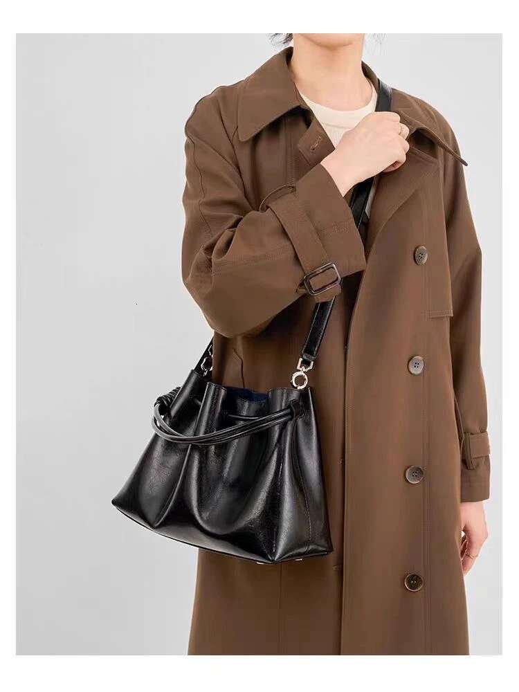 New 2025 String Close Cloud Tote Glossy Cow Leather Women Crossbody Bag Green Deep Red Commuter Office Lady Handbag