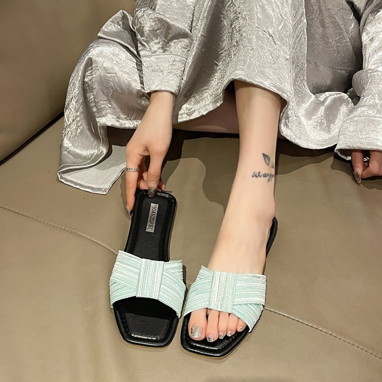 2025 hot Women Slippers Fashion Flat Bottom New Korean Version Versatile Outerwear Leisure Style Triple Black Beige Pink Green Free shipping