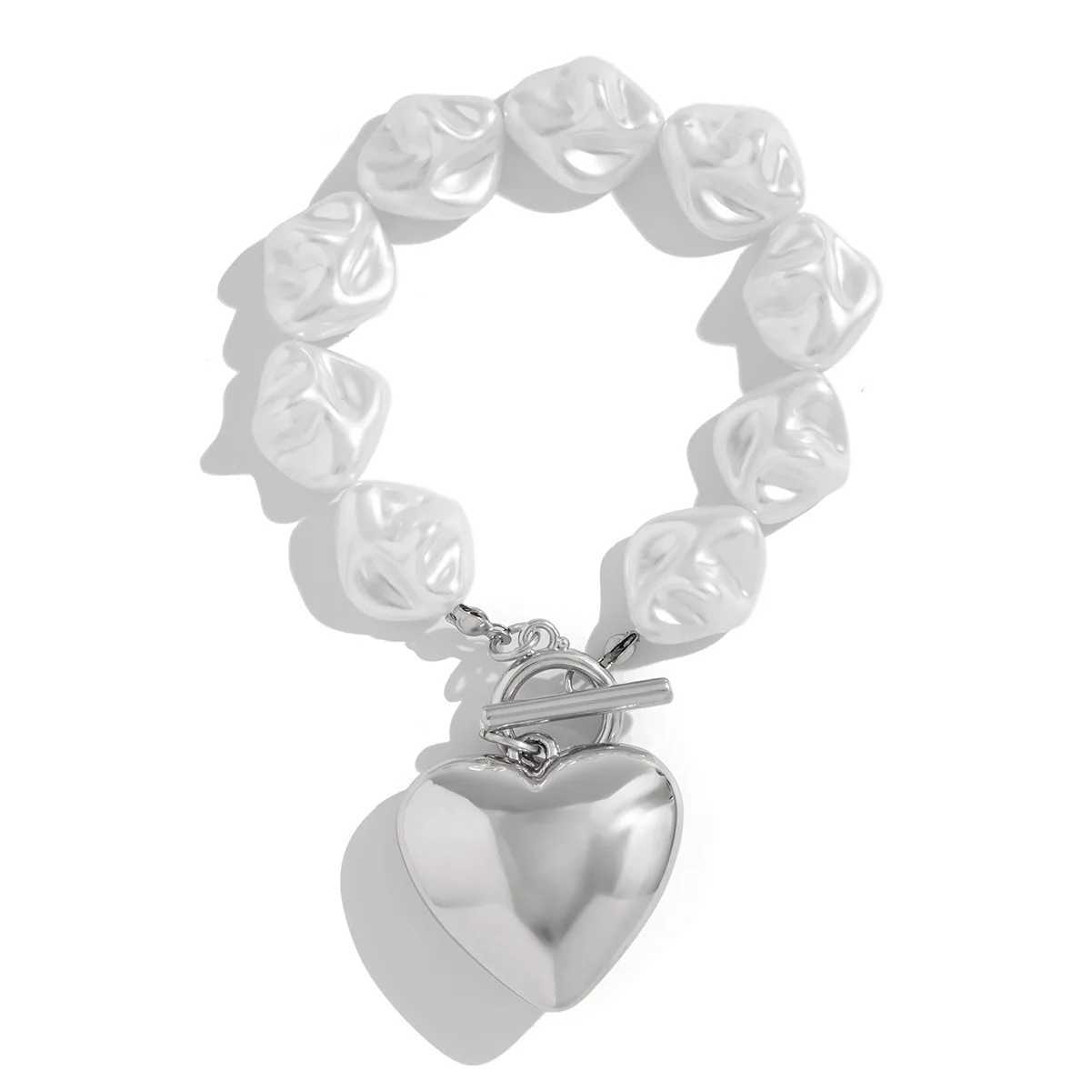 Christmas Fashion Bracelets For Women New Vintage Irregular imitate Pearl Heart Pendant Gold Color Jewelry Gift For Female B00XJ250109