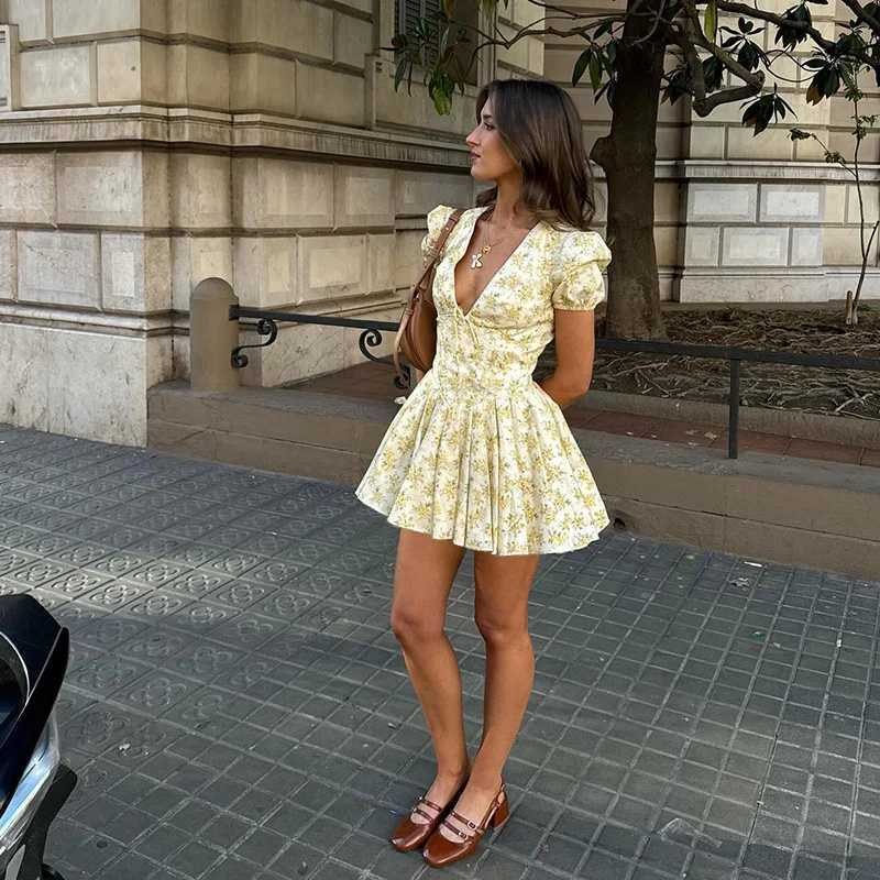 Womens printed sexy tight corset V-neck puff sleeve pleated A-line mini dress 2025 summer holiday party Y2k womens long robe M250109