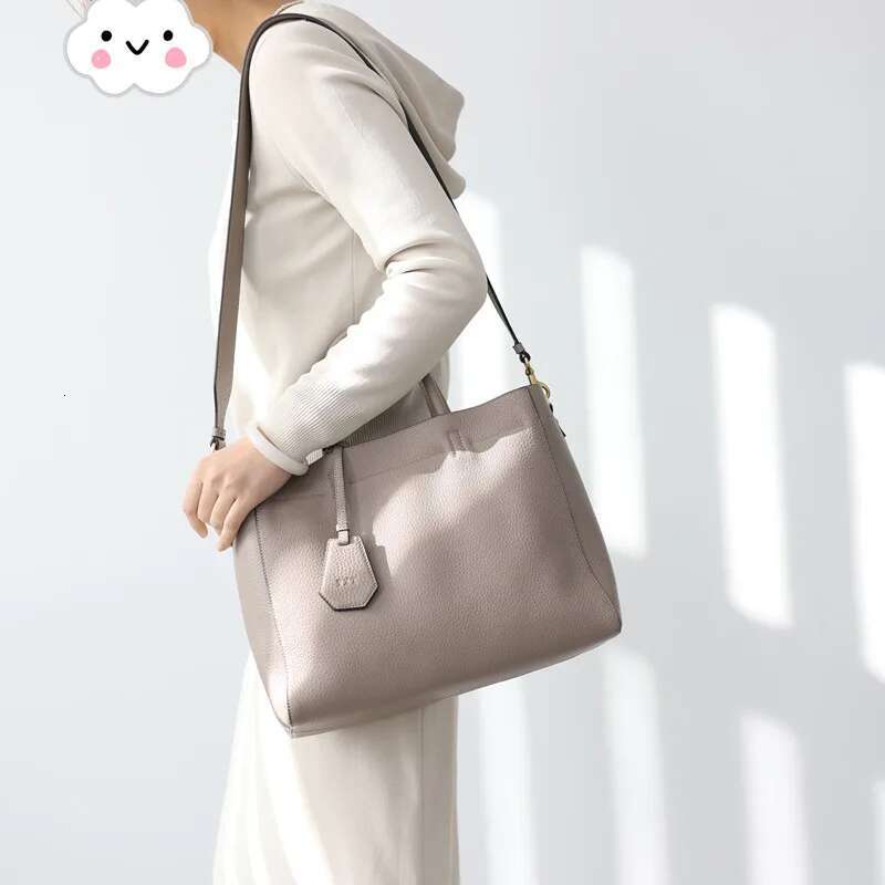 Women Handbag 100% Real Cow Leather Temperament Single Shoulder Messenger Bag Stuitable For Commuting
