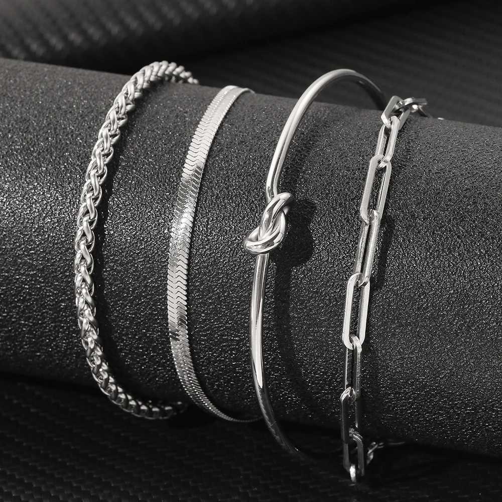 Stainl Steel Bracelets 4 pieces Multi-layer Mixed Chain hip-hop Exaggerated Bracelet For Women Jewelry Party Wear New PopularXJ250109