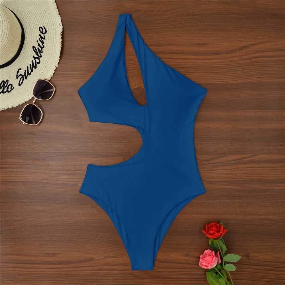 Sexy Yellow One Shoulder Swimwear Woman 2025 One Piece Swimsuits Cut Out Monokini Bathing Suit Beach Swimming Wear Bather SummerXJ240108