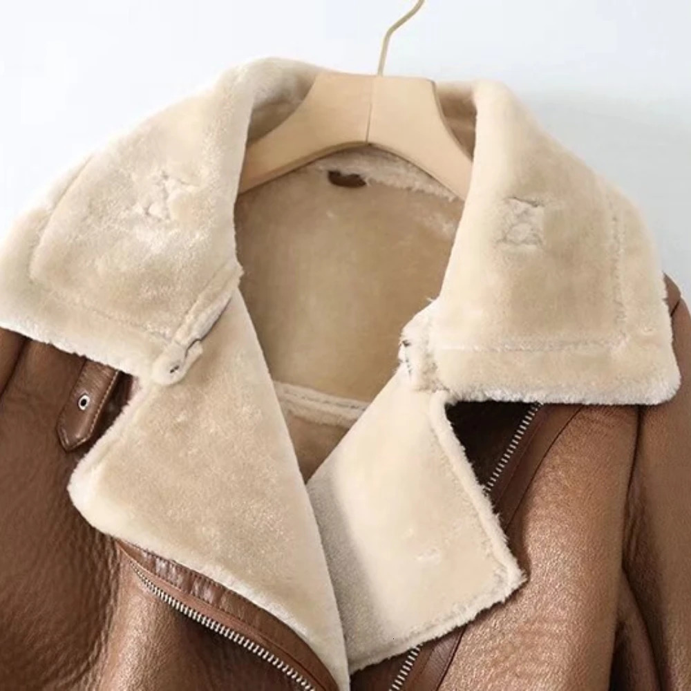 2024 winter womens clothing fashion locomotive version lapel fur integrated thickened thermal coat leather jacket 250103
