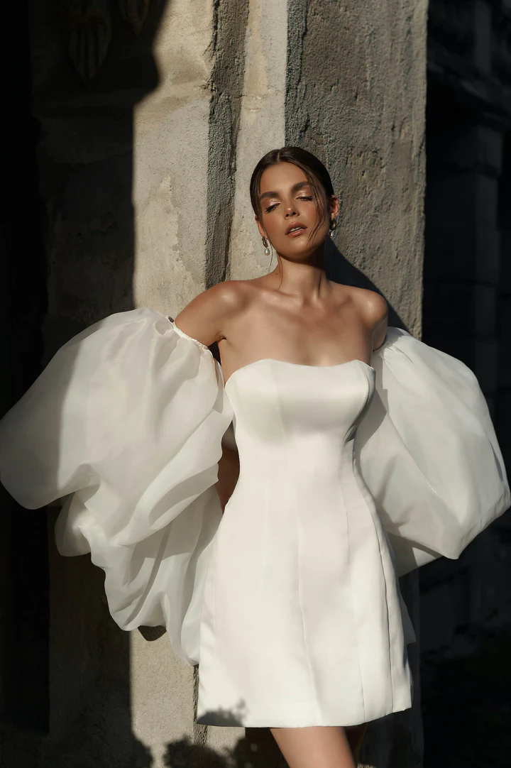 Princess Off the Shoulder Sheath Mini Wedding Dresses for Women White Short Organza Brides Strapless Bridal Gown Vestido De Noiva Customized