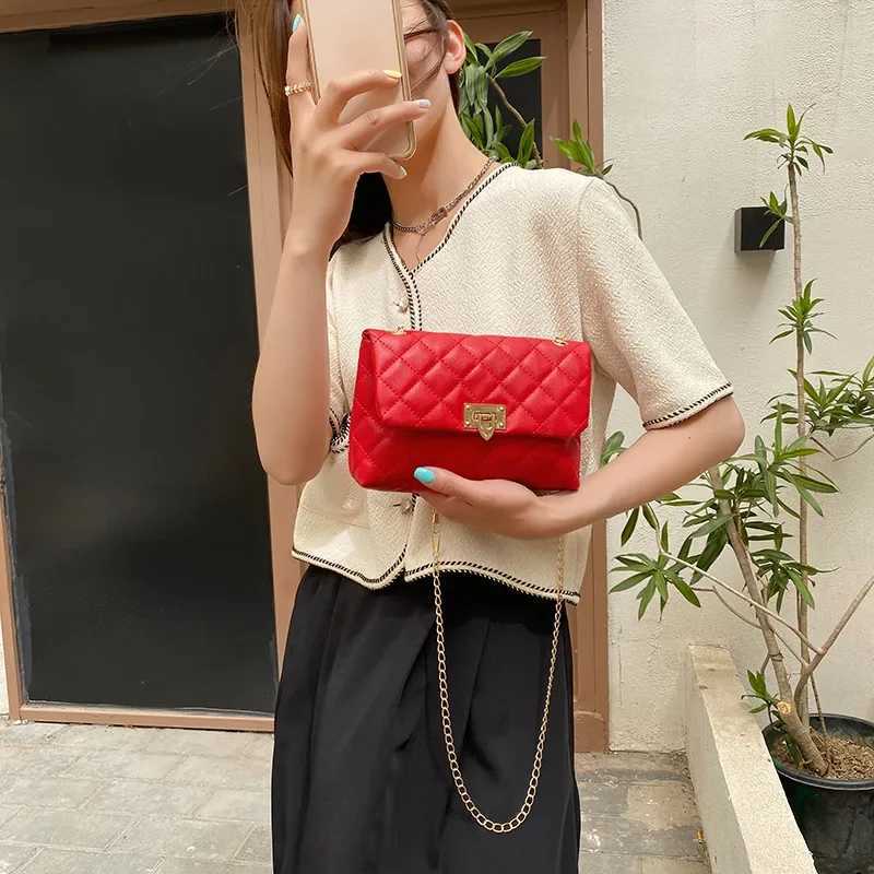 Womens Bag New Embroidered Lingge Small Square Bag Elegant and Persalized Shoulder Bag Crossbody BagXJ250108