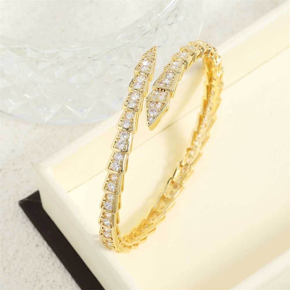 Yupsk Fashion Shiny Zircon Snake Bone Open Bracelet Bangles Exquisite Womens Wedding Party Accories GiftXJ250109