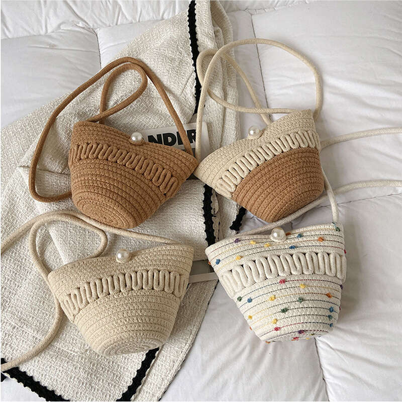 Diagonal Grass Mobile Phone Change Key Hollowed Out Cotton Thread Woven Bag, Casual And Cute Women's Bags