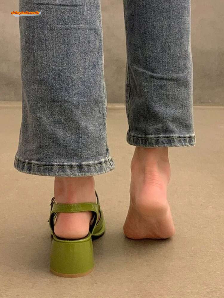 Non-slip Round Toe Sandals Ladies Casual 2023 Summer Hollow Beach Elegant Korean Fashion Party Shoes Woman Design ddmykukumalu
