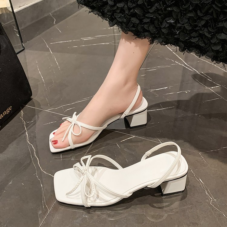 Women Sandals High Fashion hot New Butterfly Knot Coarse Heel Versatile Triple Beige Sier Free shipping