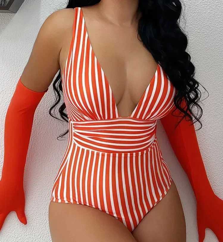 2023 Striped One Piece Swimsuit Vintage Swimwear Women V-neck Bathing Swimming Suit Fa Summer Beachwear BodysuitXJ240108
