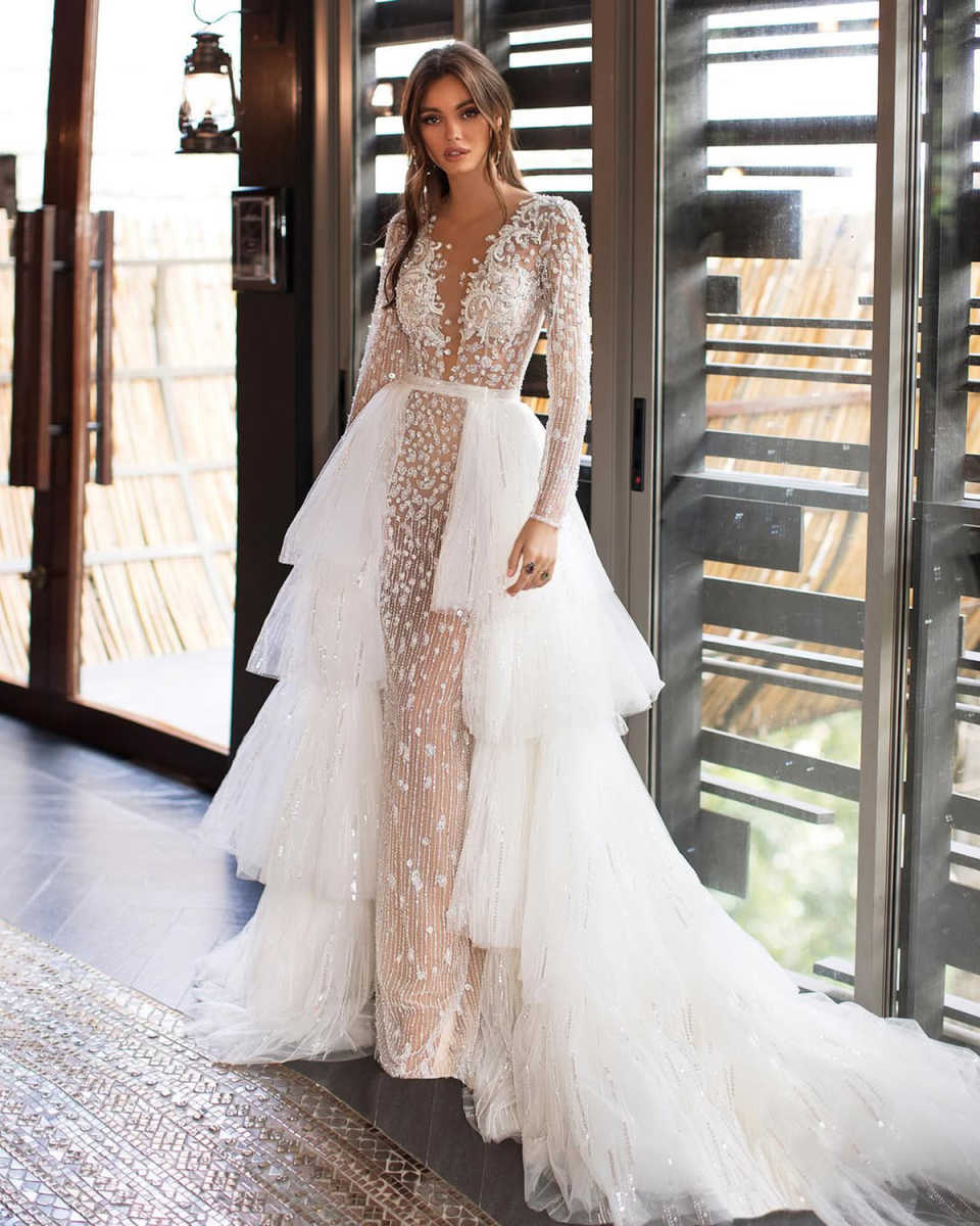 Beaded Mermaid Wedding Dresses Robes De Mariee V Neck Long Sleeve Bridal Gowns Dubai Bride Dress With Detachable Train