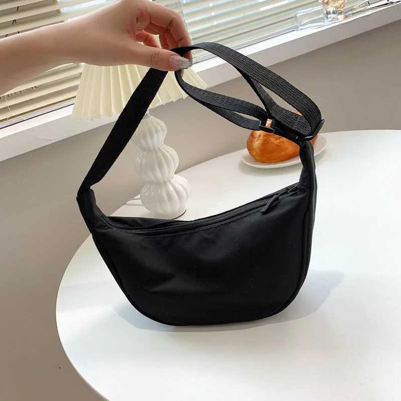 2023 New Nyl Messenger Bags Fi Dumpling Bag for Women Nyl Crossbody Bag Half Mo Armpit Bag Large Shoulder BagsXJ250108