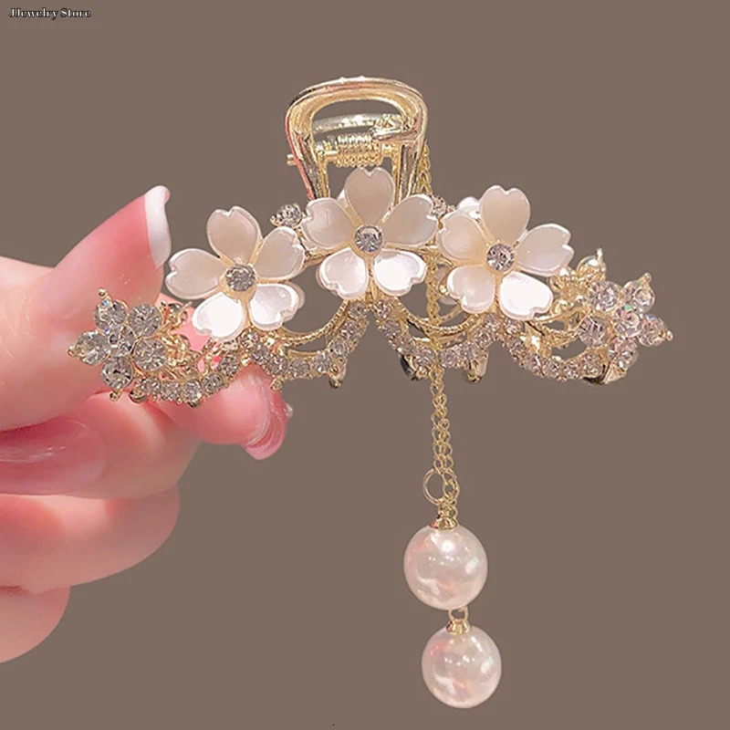 1pc Elegant Diamondencrusted Pearl Jasmine Flower Tassel Claw Clip Metal Hair Female On The Back Of Head 241228