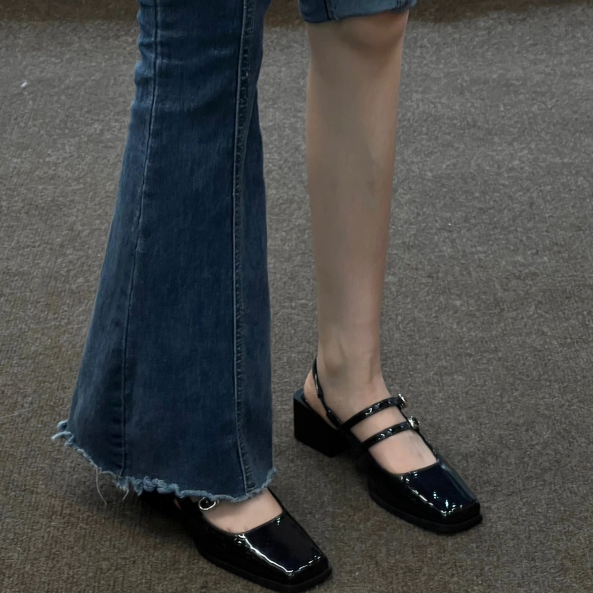 Women Casual Shoes Flat Bottom Outdoor Fashion Wear Patent Leather Sandals Triple Black Beige Burgundy Free shipping