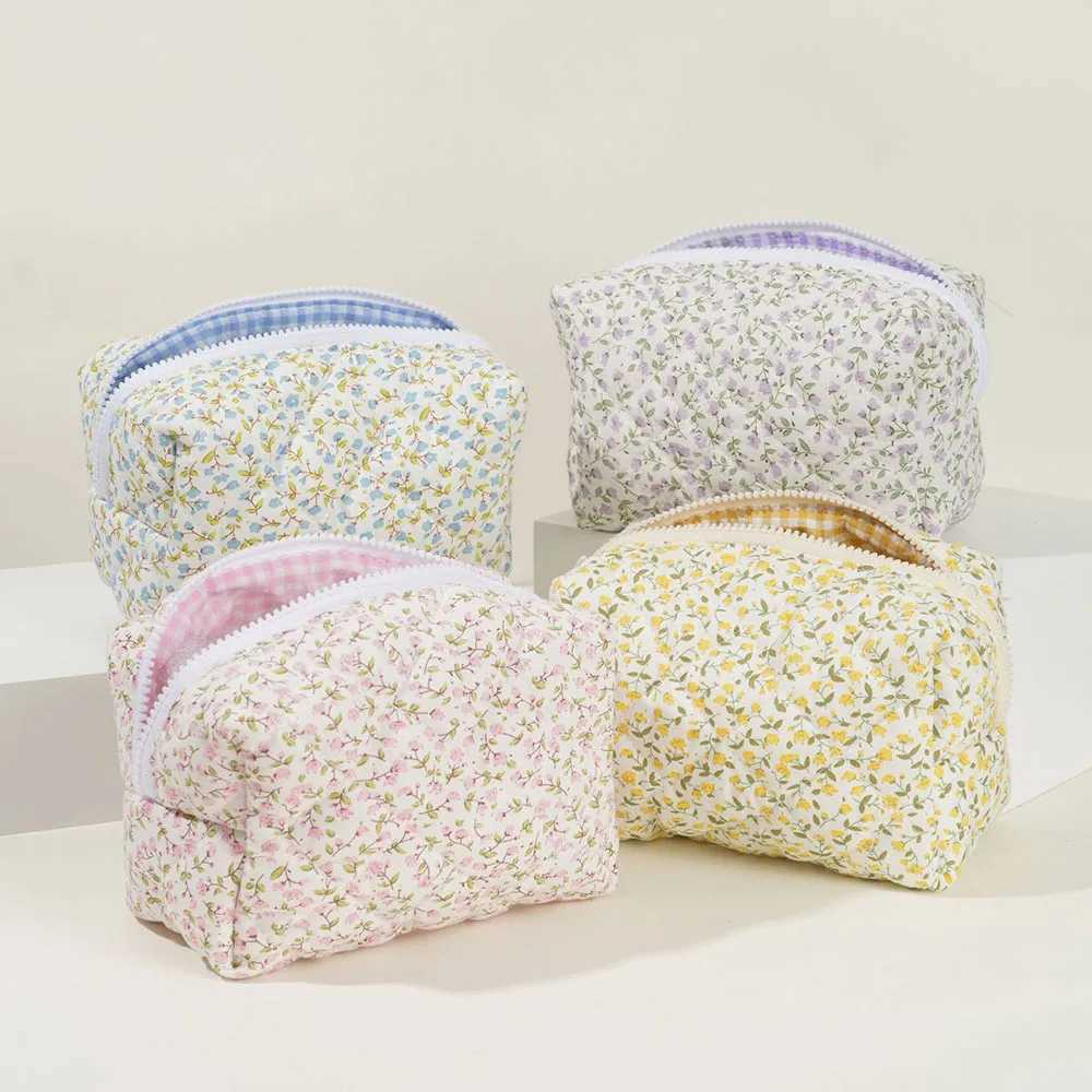 Home>Products>Flower Fluffy Wrinkle Makeup Bag>Flower Fluffy Wrinkle Makeup Bag W250109