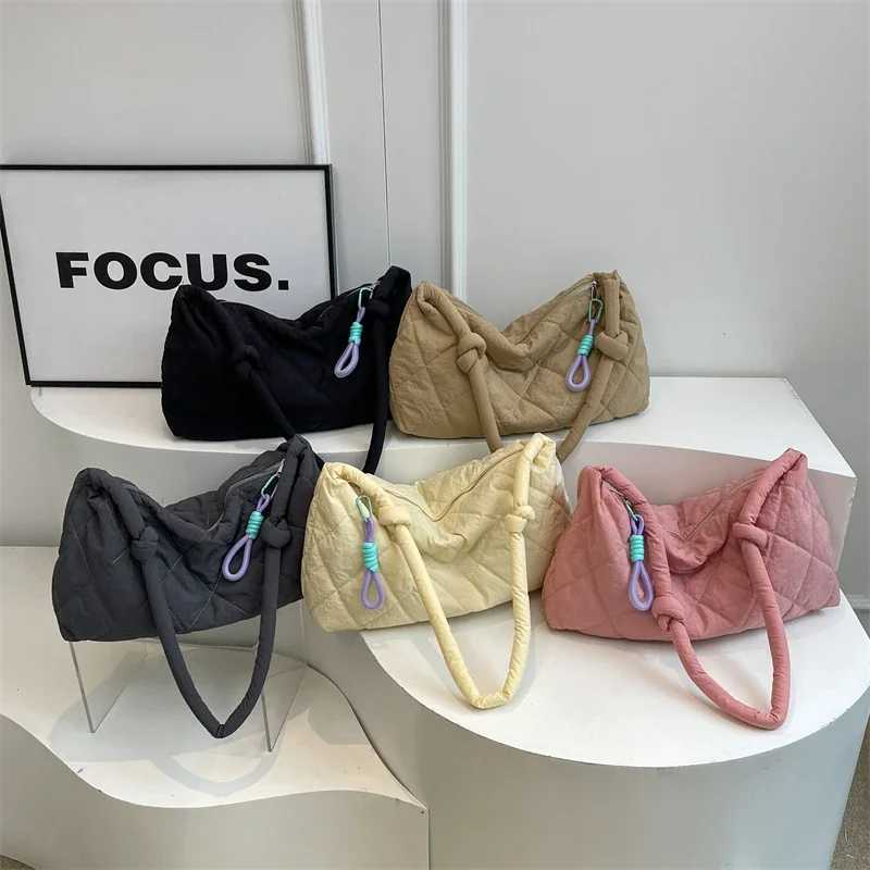 Nyl High Capacity Casual Tote Commuting Interior Compartment Womens Bags Sale 2024 Fi New Zipper Solid Shoulder BagsXJ250108