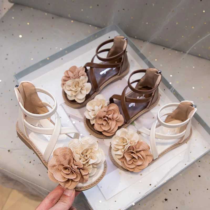 Fashionable womens sandals summer new princess shoe flower comfortable anti slip girls shoes temperature classic flat shoes W250108