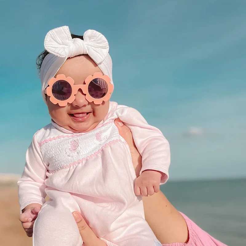 Baby polarized circular sunflower flexible curved flower baby polarized sunglasses with baby carrier W250109