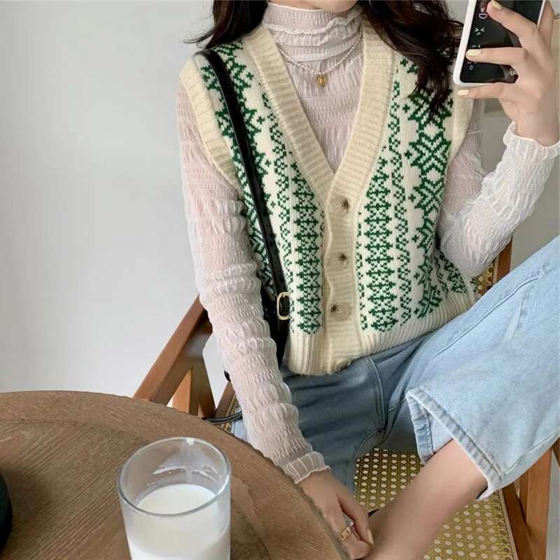 Fair Isle Sweater For Women V-Neck Button-Up Sleeveless Geometric Knit Vest Teen-Girl Vintage Fall Winter Christmas Outfit