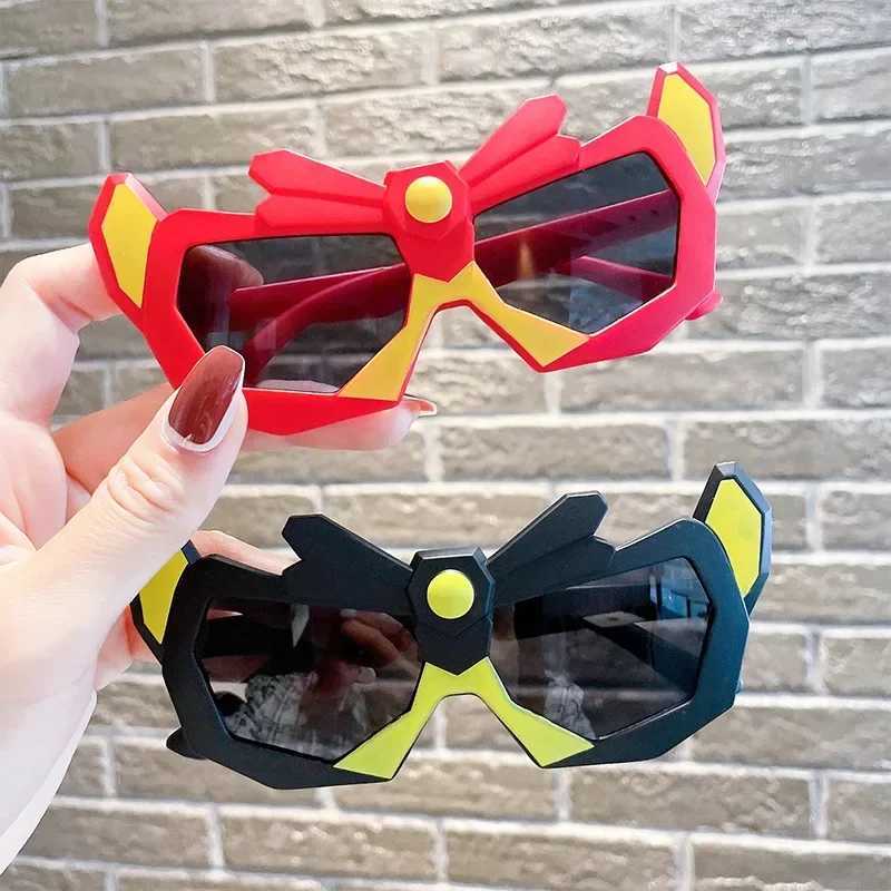 Childrens Cute Sunglasses Street Shooting UV400 Boys Outdoor Sunscreen Glasses Childrens Classic Glasses W250109