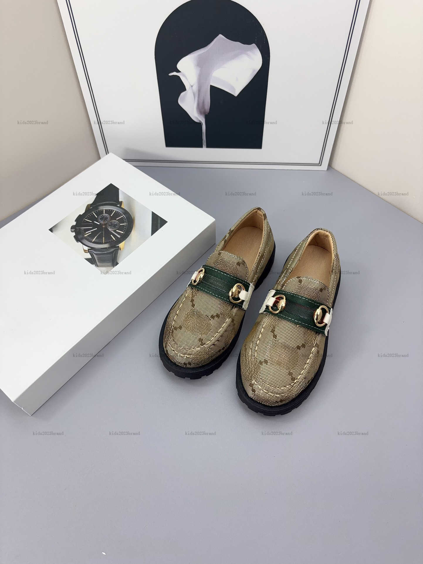 New kids shoes Letter printing boys leather shoes Size 26-35 Box Packaging High quality Metal sign decoration baby sneakers