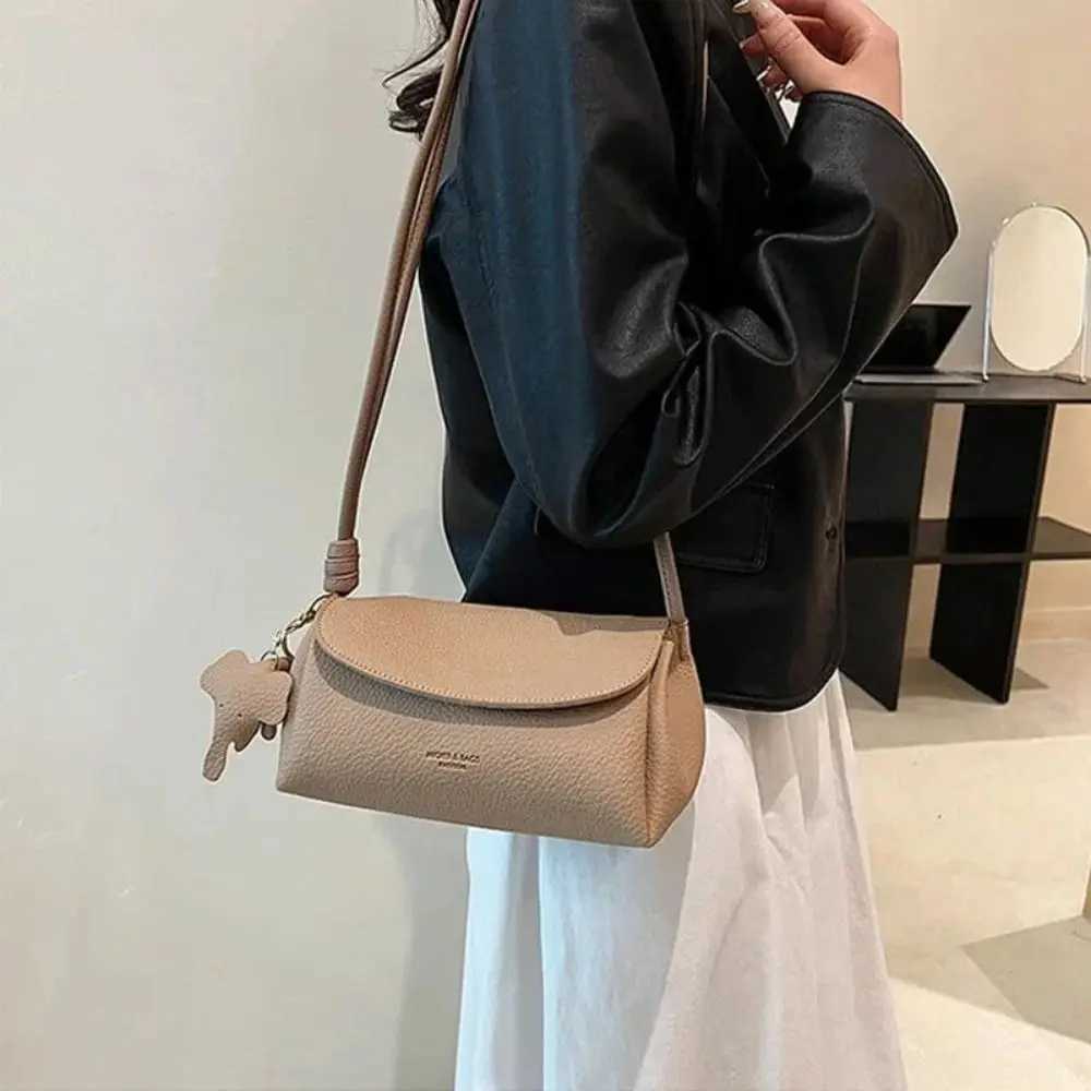 PU Shoulder Bag New with Elephant Pendant Fiable Womens Bags Solid Color Crossbody BagsXJ250108