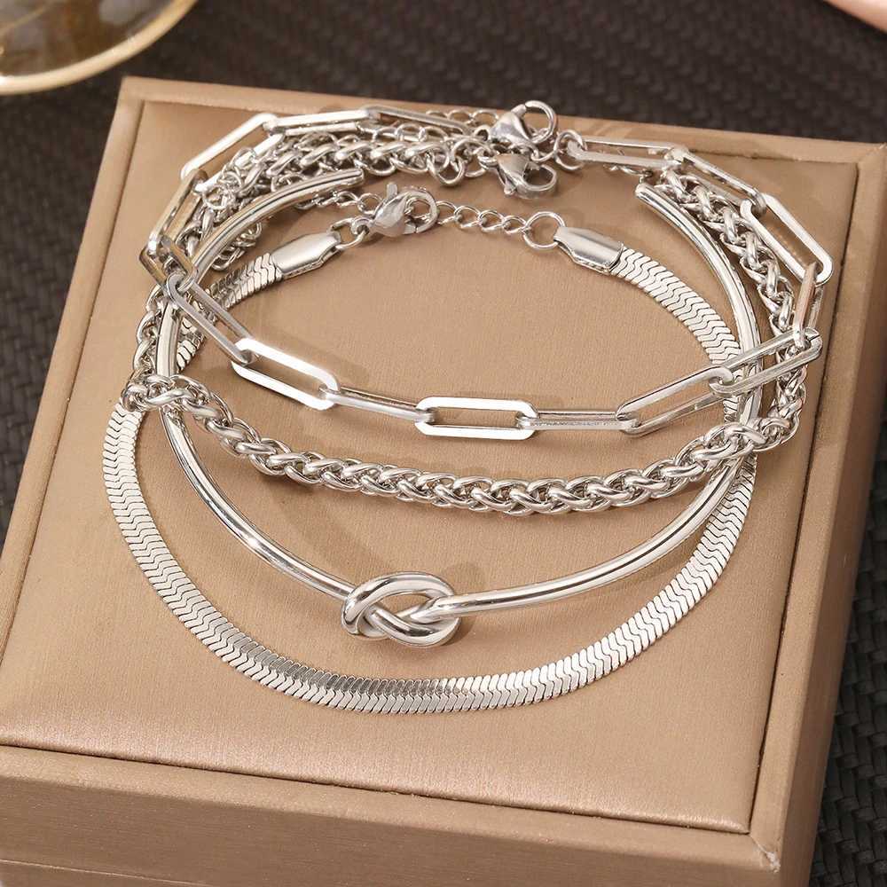 Stainl Steel Bracelets 4 pieces Multi-layer Mixed Chain hip-hop Exaggerated Bracelet For Women Jewelry Party Wear New PopularXJ250109