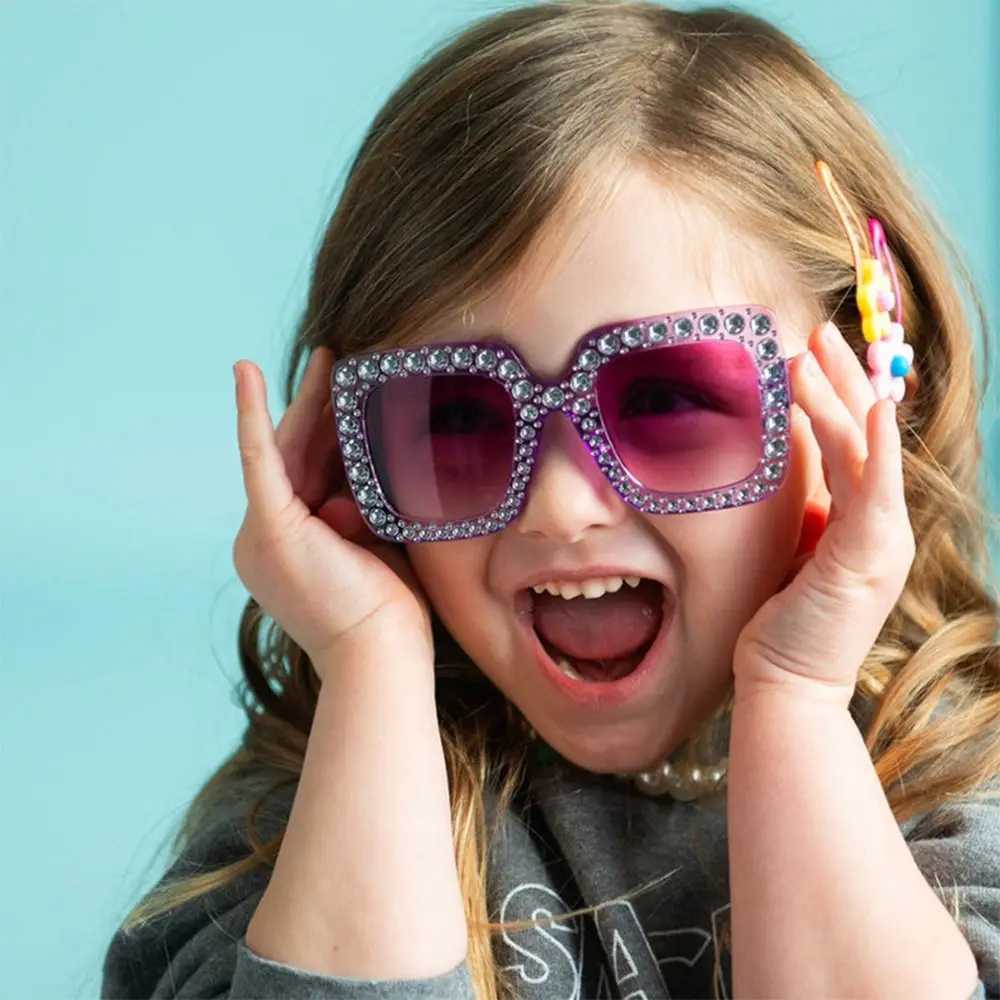 Luxury childrens fashionable sunglasses suitable for boys girls children sparkling rhinestones sliding goggles square sunglasses decorative UV400 W250