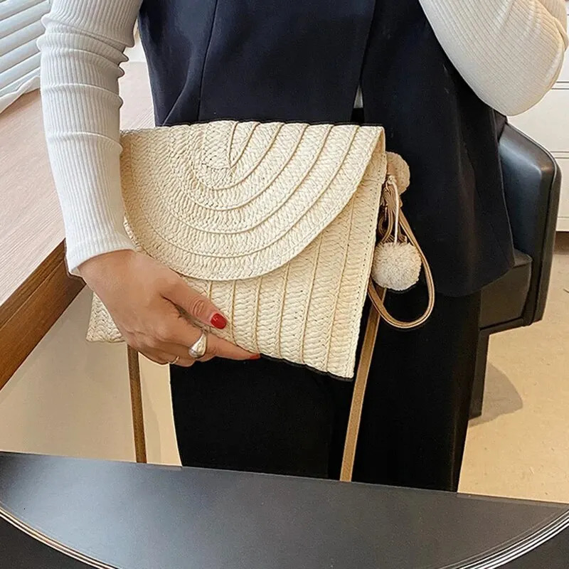 Handmade Straw Beach Shoulder Crossbody Bag Girls Envelope Woven Summer Small Hair Ball Cluth 250106