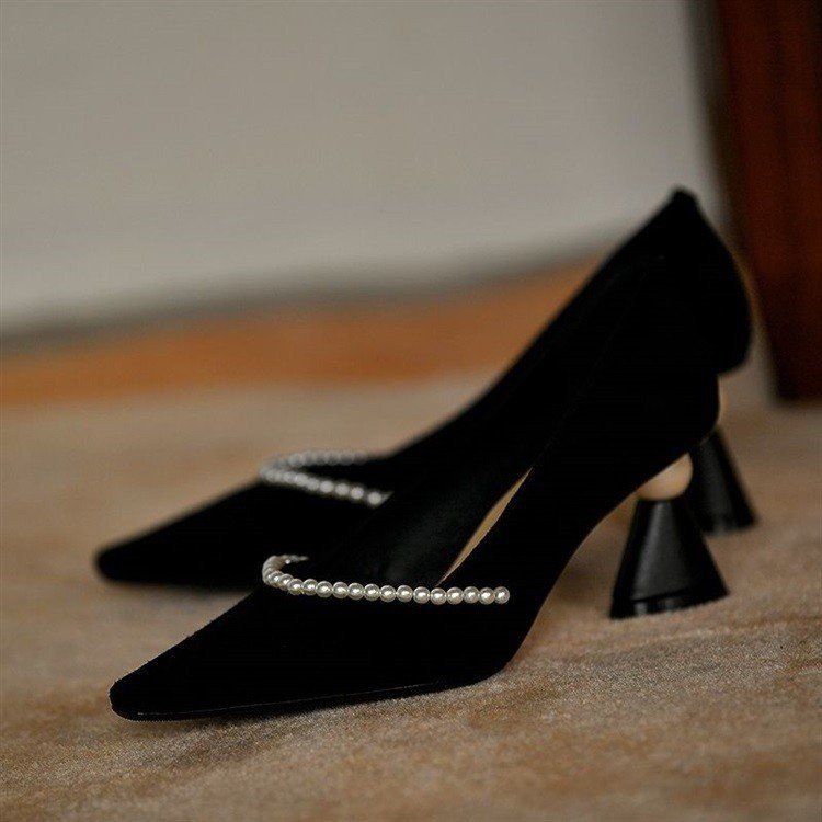 Women Dress Shoes High Heel Fashion French Retro Style Pearl Design Niche Triple Black Beige Free shipping